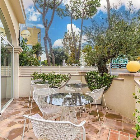 Hotel Parco dei Principi Rimini Esterno foto