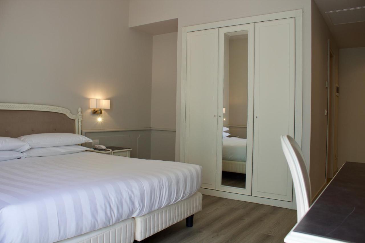 Hotel Parco dei Principi Rimini Esterno foto