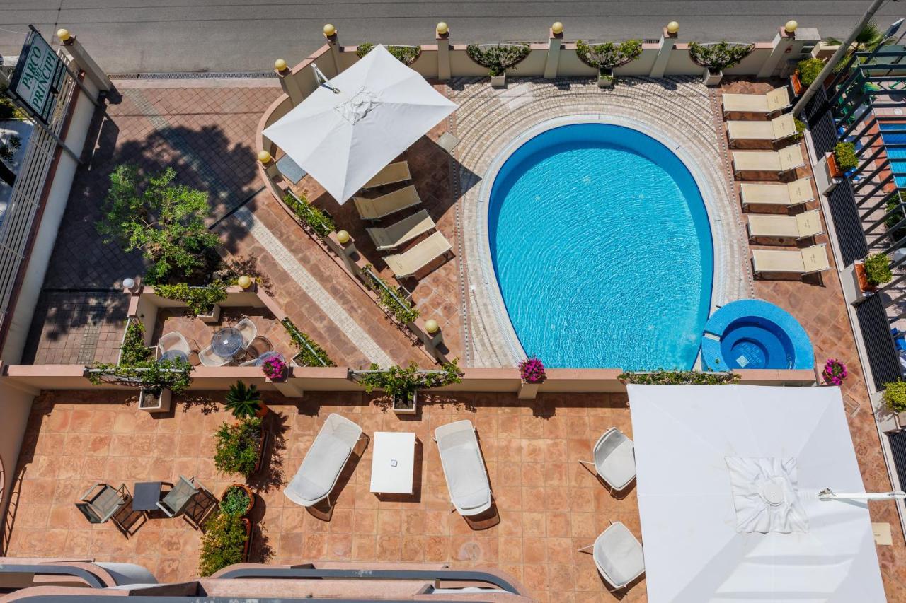 Hotel Parco dei Principi Rimini Esterno foto
