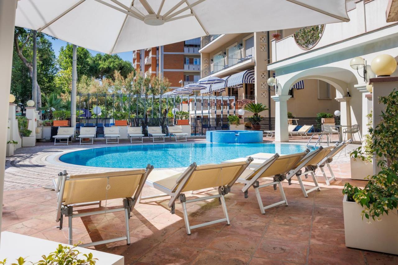 Hotel Parco dei Principi Rimini Esterno foto