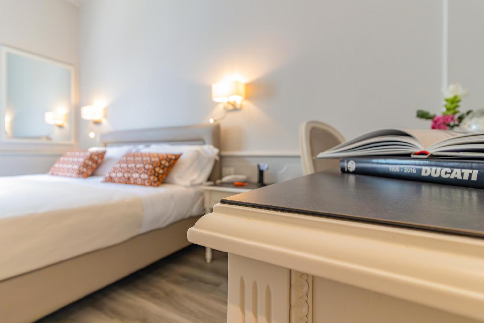 Hotel Parco dei Principi Rimini Esterno foto